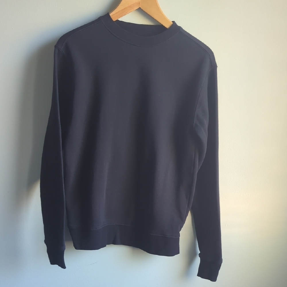 O'Neill. Men's Black Crewneck Sweater. Size Small.